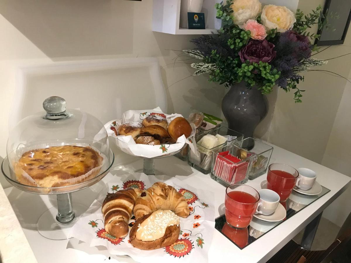 那不勒斯Tresette Toledo住宿加早餐旅馆 外观 照片